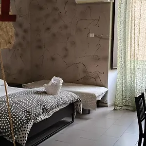 Bed & Breakfast Downtown Art In Town, Aeroporto di Catania Fontana Rossa